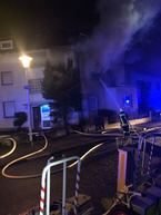 Foto: Feuerwehr - Einsatz: Wohnungsbrand fordert drei Verletzte (17.12.2018)