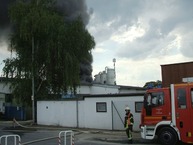 Bild: Feuerwehr - Einsatz: Brand einer Lagerhalle (28.08.2013)