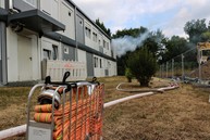 Foto: Dominik Scholz - Einsatz: Brandeinsatz Notunterkunft Heinrich-Claes-Straße (01.08.2022)