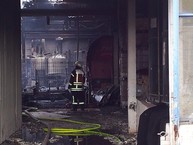 Bild: Uwe Miserius - Einsatz: Brand einer Lagerhalle (28.08.2013)