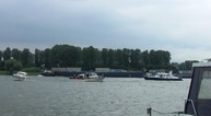 Bild: Feuerwehr - Einsatz: Motor-Sportboot auf Buhne festgefahren (24.06.2013)