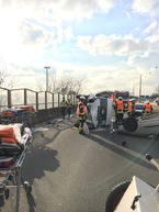 Foto: Feuerwehr - Einsatz: Verkehrsunfall BAB 1 (07.03.2016)