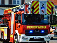 Quelle: Andre Stammberger - News: Neue Drehleitern für die Feuerwehr Leverkusen (27.07.2018)