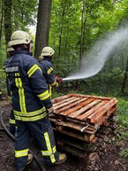 News: Realbrandausbildung bei der Feuerwehr Leverkusen (13.06.2022)